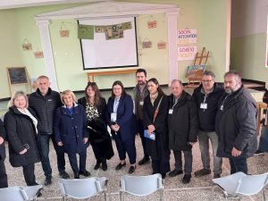 Ο Δήμαρχος Πειραιά Γιάννης Μώραλης, ο δημοτικός σύμβουλος Άγγελος-Ιωάννης Μπουλντούμης και όλοι οι άνθρωποι του Δήμου Πειραιά που συμμετείχαν στη φιλανθρωπική δράση.